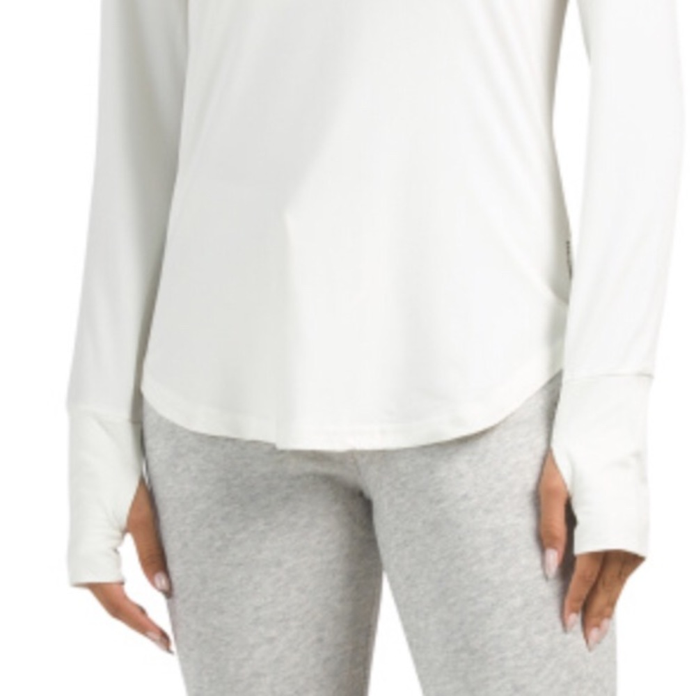 Rae Dunn Long Sleeve Keyhole Top  w/Thumb Holes NWT - Picture 2 of 4